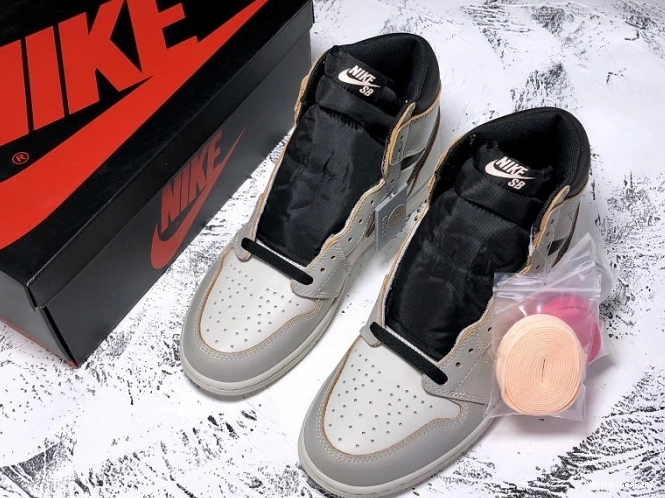MaikeSneakers SB Air 1 x Nike Jordan Bone OG Light CD6578-006 High 0810